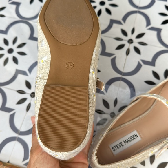 Steve Madden Daisy Mary Jane Flats - Picture 4 of 4